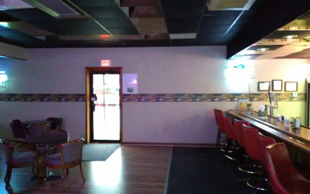 Paris Inn and Suites