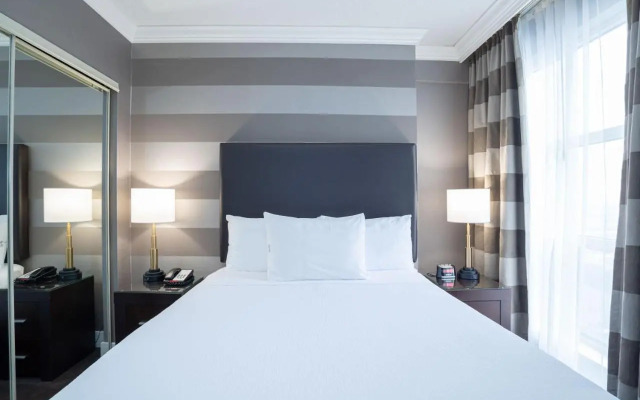 Stage West All-Suite Hotel & Theatre Restaurant