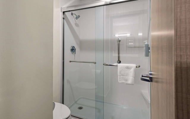 Spark by Hilton Fort Wayne