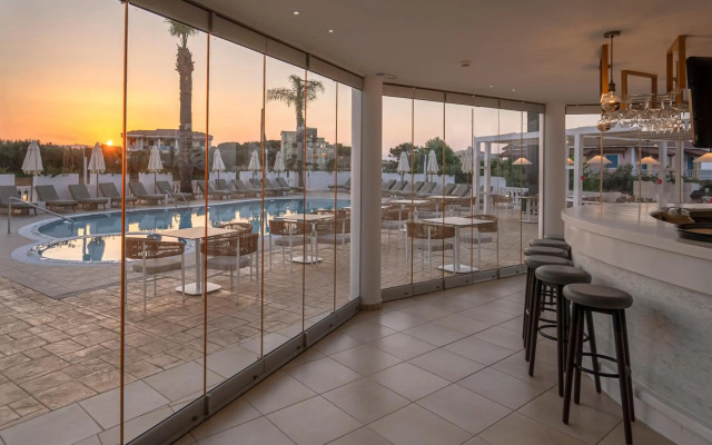 Arkadia Luxury Hotel Apartments