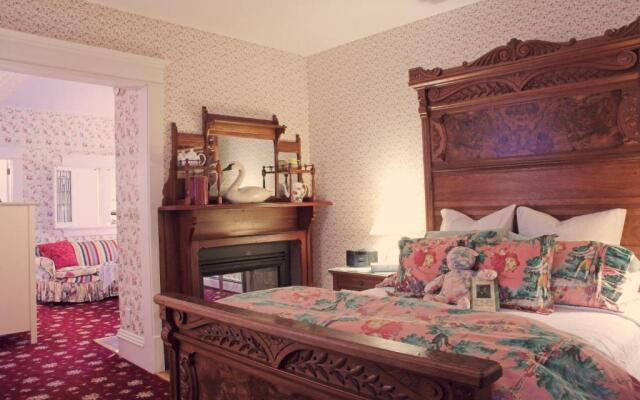 White Lace Inn