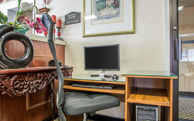 Red Roof Inn & Suites Vineland - Buena