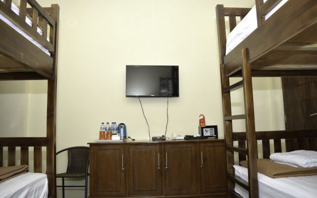 La Cecile Hotel and Cafe Komodo