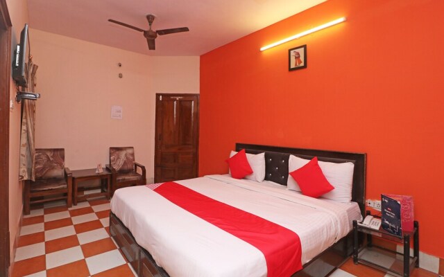 Oyo 24020 Megha Yatri Niwas