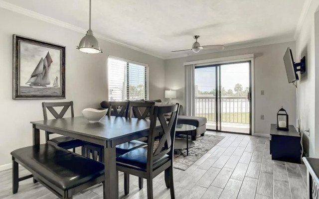 Ocean Village Club M21