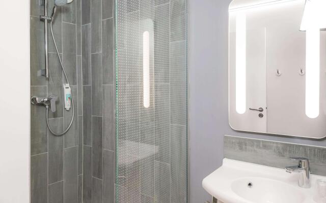 Brit Hotel Caen Herouville