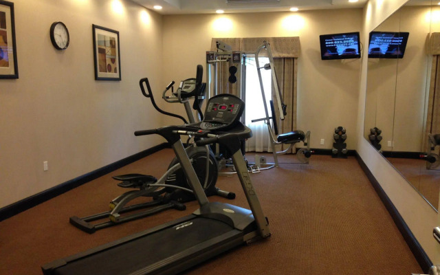 Red Roof Inn & Suites Longview