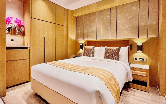 Grand Dragon Hotel