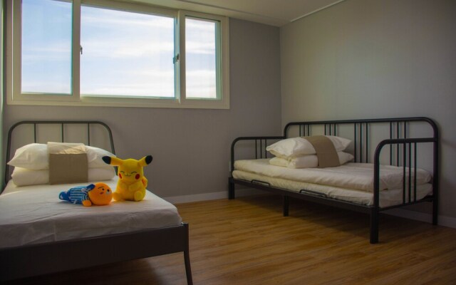 Socuri Home Guest House - Hostel