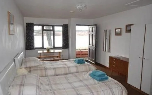 Altnacealgach Motel