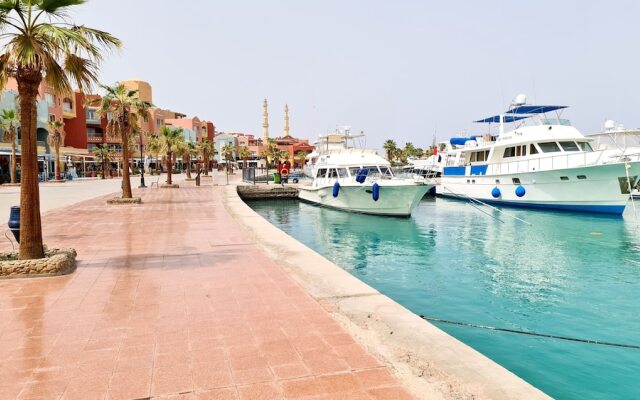 Sheraton Plaza - Central Hurghada by The New Marina