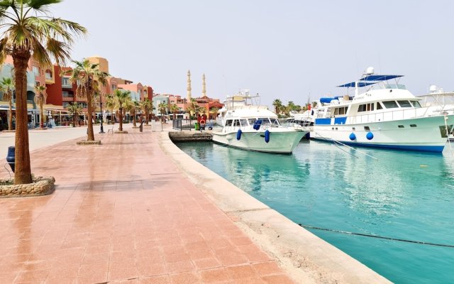 Sheraton Plaza - Central Hurghada by The New Marina