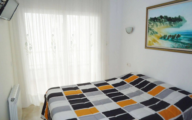 Sol Fenals De Luxe Only Family