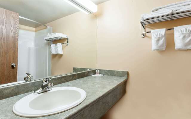 Super 8 by Wyndham Caraquet