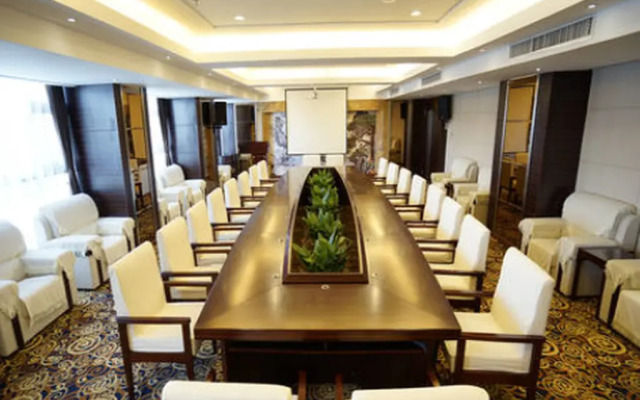 Vienna International Hotel (Zhumadian Huayuan Xuefu)