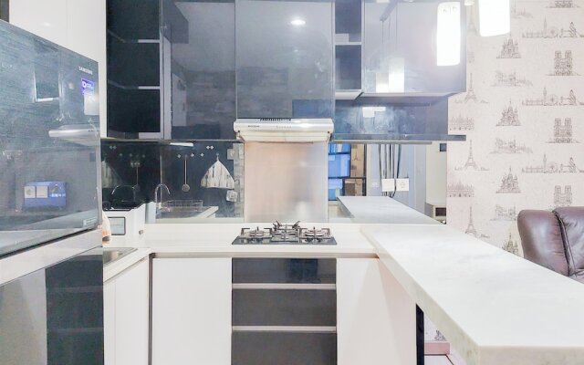 Homey And Modern 1Br At Paddington Heights Apartment