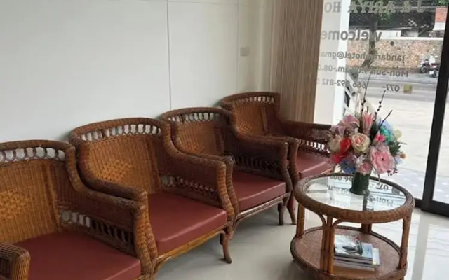 J & Ariya Hotel