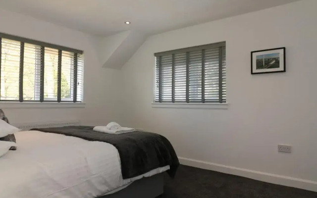 Railway House 5 bed - Maryhill