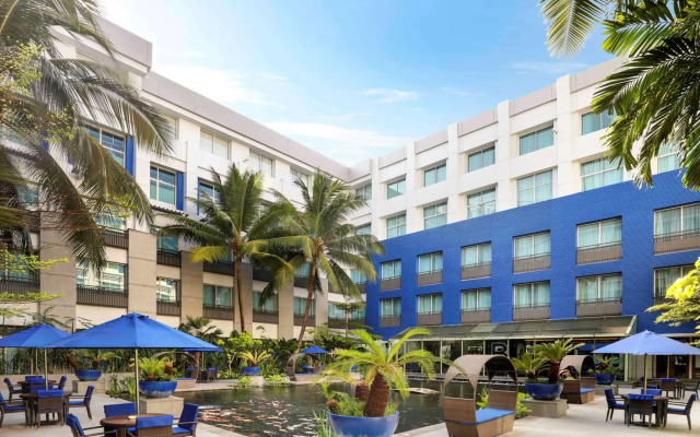 Novotel Jakarta Mangga Dua Square Hotel