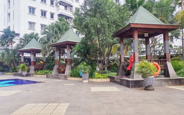 Spacious 3BR Poins Square Apartment