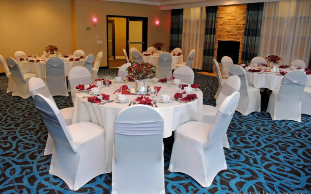 DoubleTree by Hilton Chatsworth