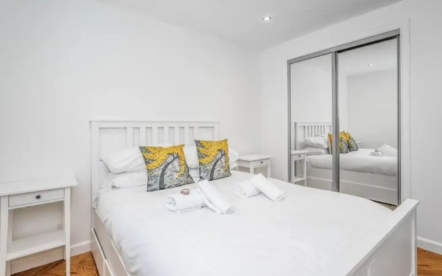 Luxury 2bed 2bath-ground Floor-free Parking