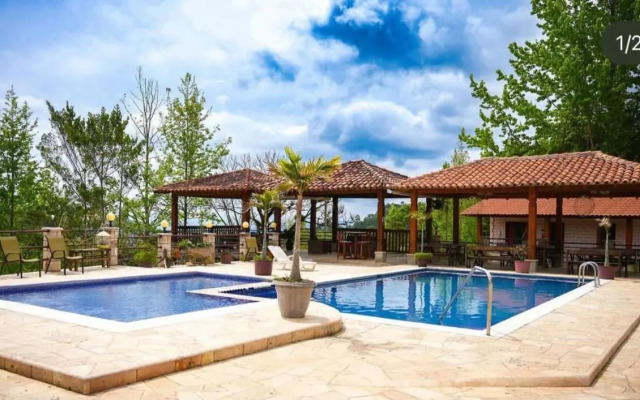 Hotel y Cabañas Ros