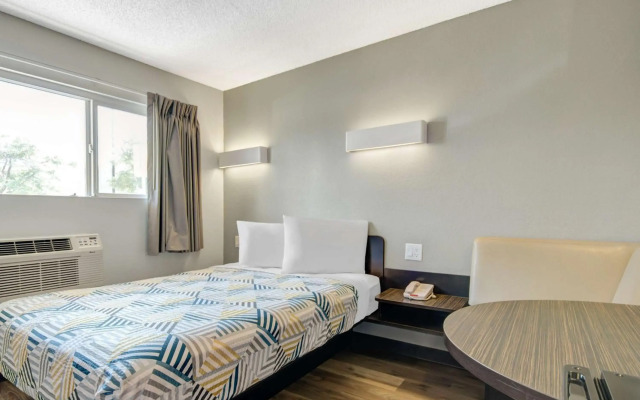 Motel 6 San Jose, CA - Airport