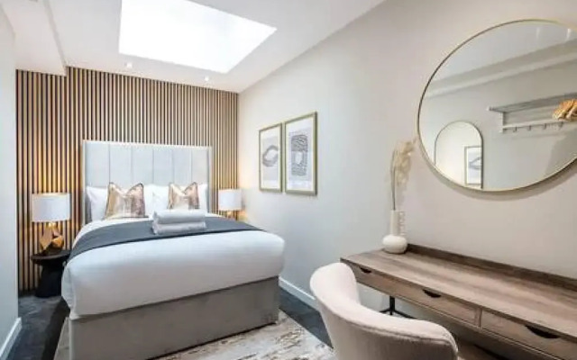 Host Stay Halifax House Living