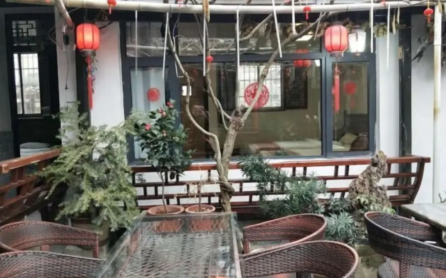 Huangshan Hongcun Yihu Lvyuan Inn