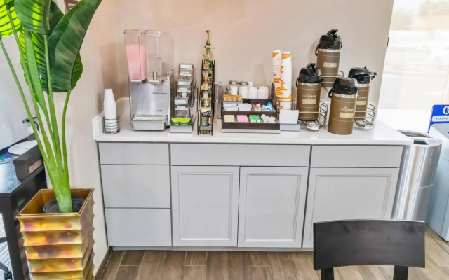 Suburban Studios Brunswick I-95