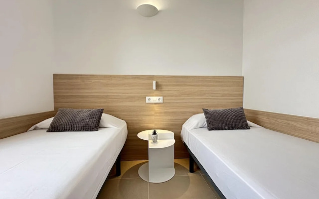 Arago 273 in Roses With 2 Bedrooms and 2 Bathrooms