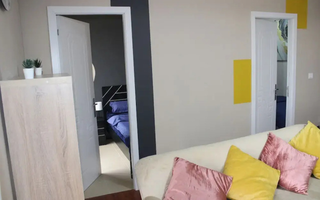 Urban Panda Skyview Hostel JBR