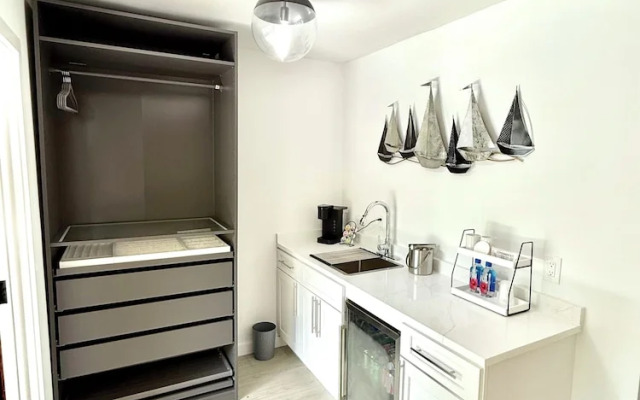 Wainscott Woods Retreat