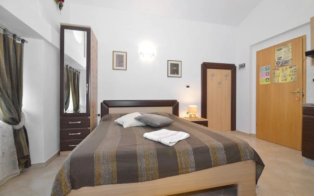 Bella Vista Apartments