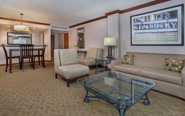 Holiday Inn University Plaza-Bowling Green by IHG
