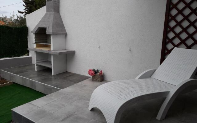 ADRIAN - NEW 2019, garden with grill, quiet neighbourhood