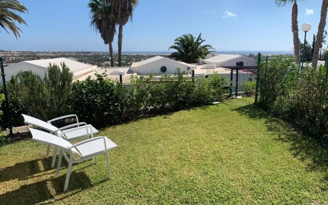 Bungalow with private garden Sonnenland Suites I