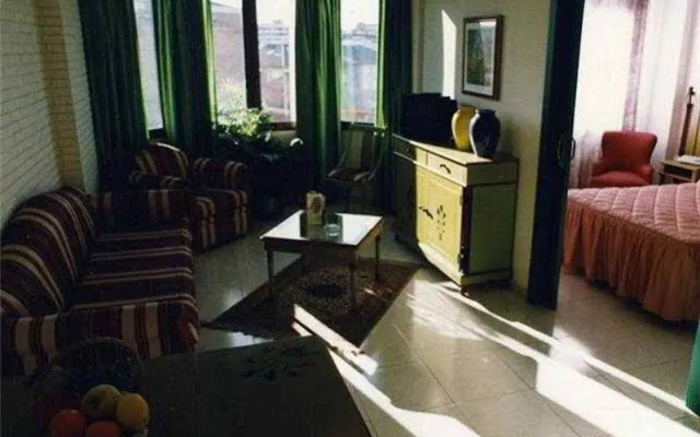 Camparan Suites