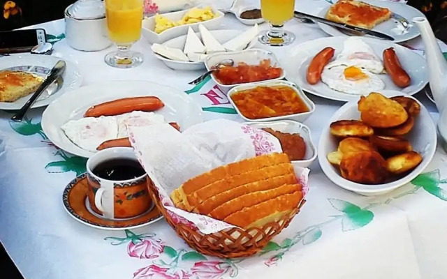 VILA LILI Guest House - Berat