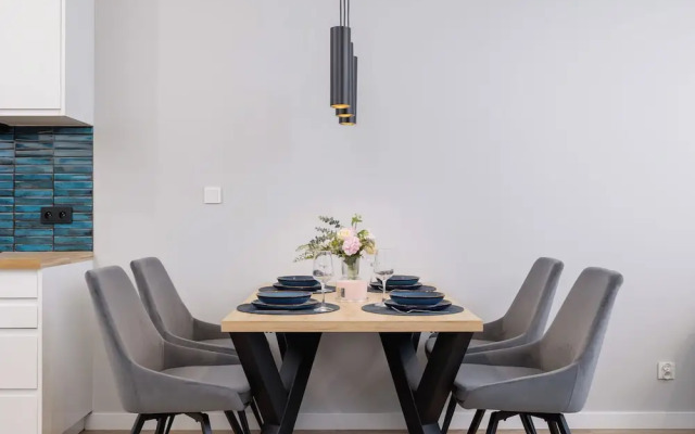 Kiełkowskiego Apartment by Renters