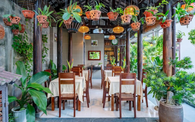 Sands River Hoi An Villa