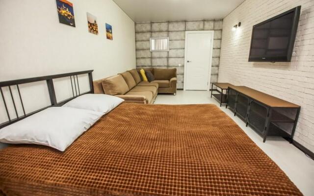 EasyRent on 38 Topolinaya Street