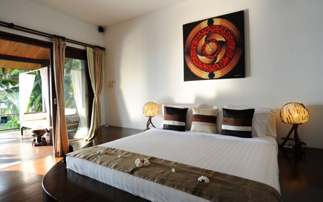 All Inclusive 4 Bedroom Beach Front