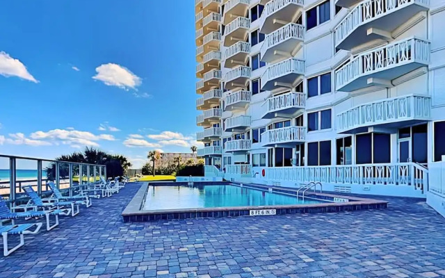 Oceanside Retreat 804