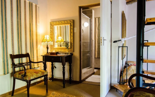 Hawklee Country House