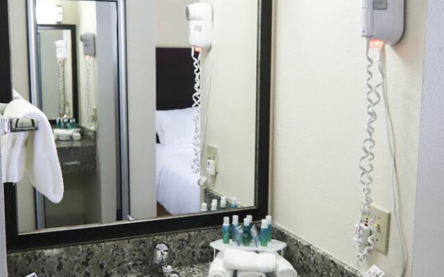 Breakers Resort & Beach Bar