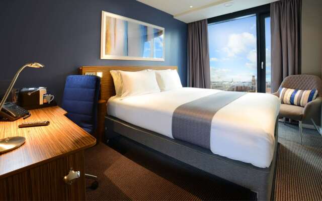 Travelodge PLUS Dublin City Centre