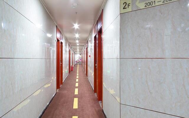 JTour Inn Wuhan Huanghe Tower Shouyi Square