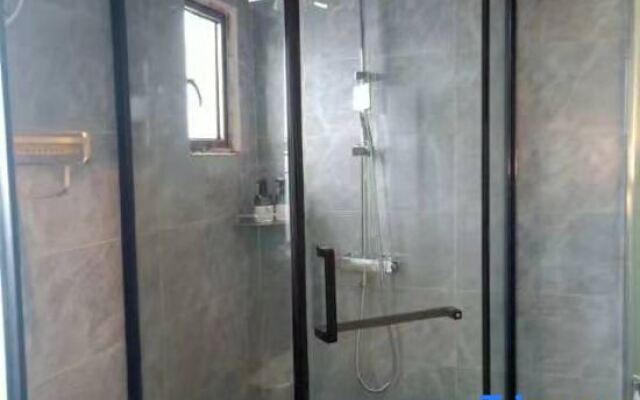 Rujia Business Hotel